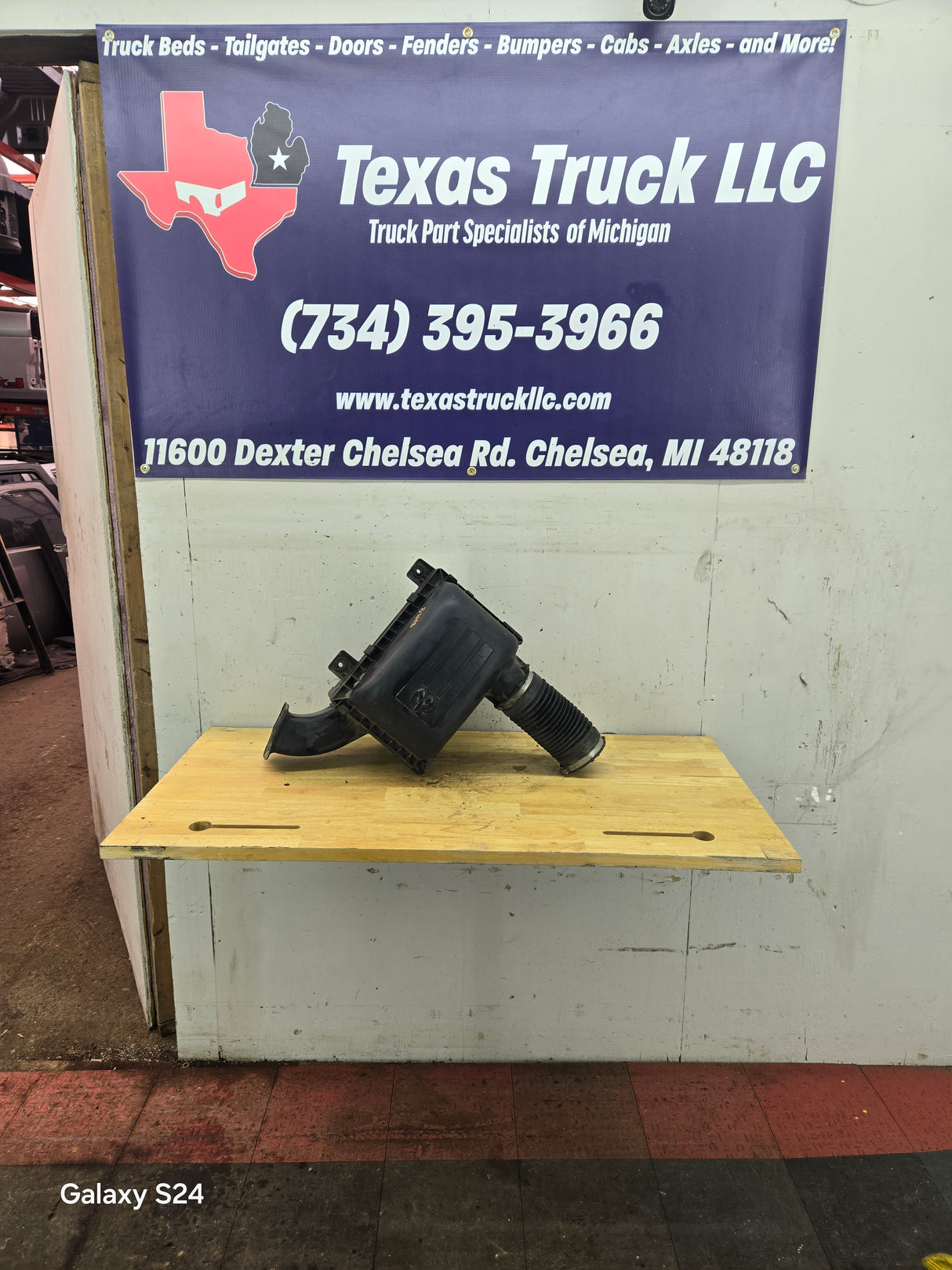 2004-2018 Dodge Ram 1500 2500 3500 Air Intake Box Cleaner