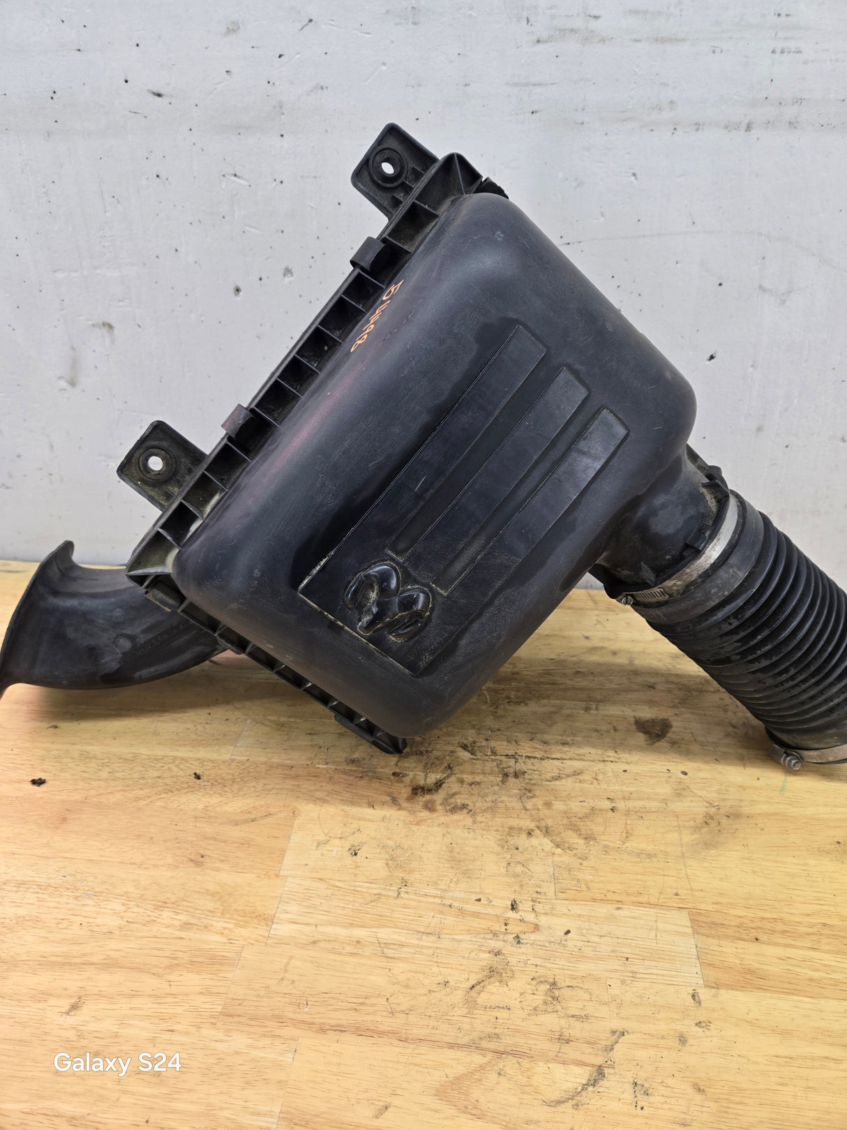 2004-2018 Dodge Ram 1500 2500 3500 Air Intake Box Cleaner