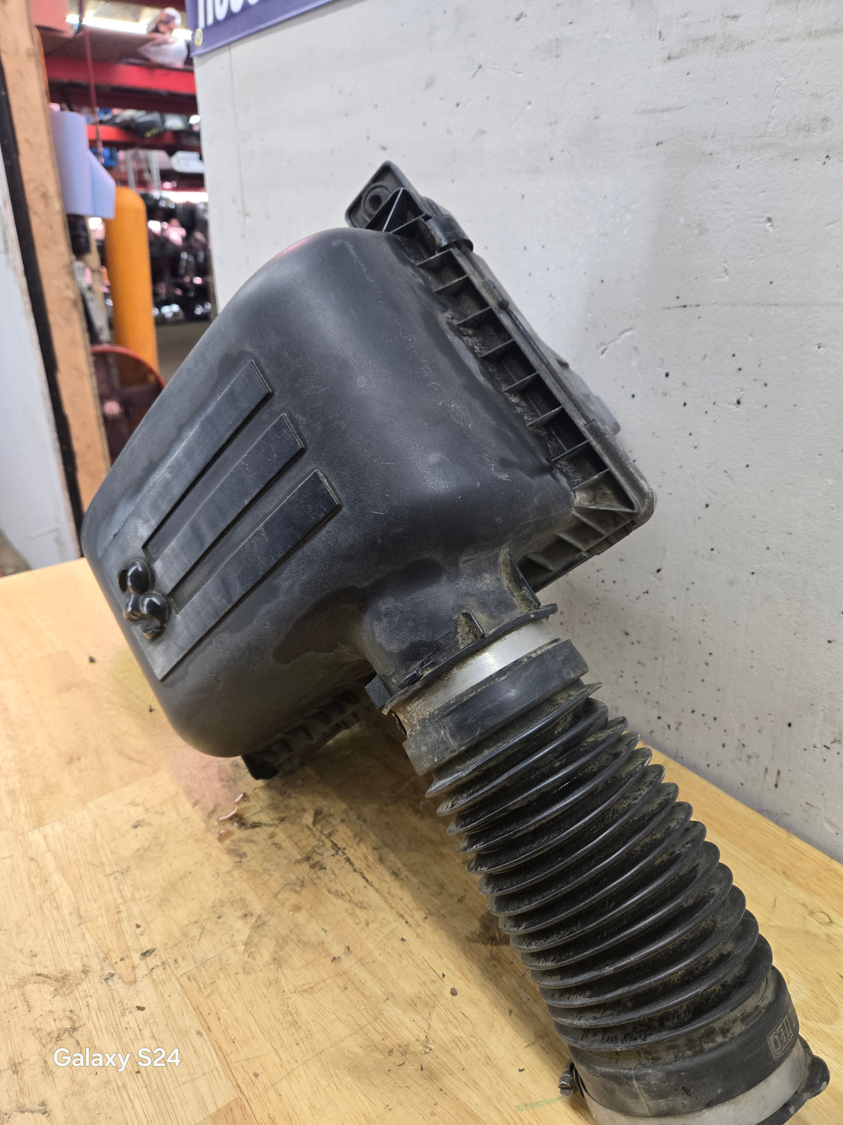 2004-2018 Dodge Ram 1500 2500 3500 Air Intake Box Cleaner