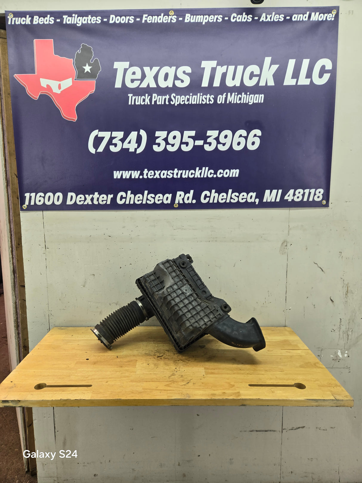 2004-2018 Dodge Ram 1500 2500 3500 Air Intake Box Cleaner