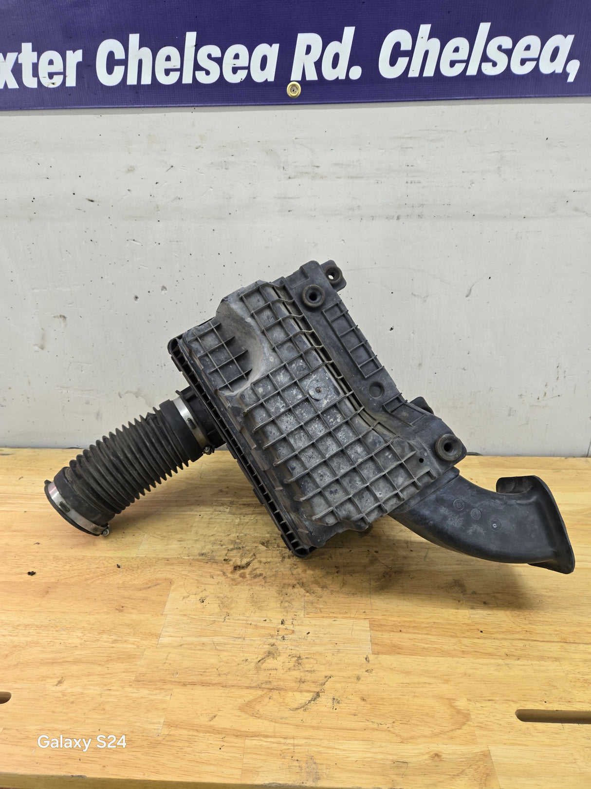 2004-2018 Dodge Ram 1500 2500 3500 Air Intake Box Cleaner