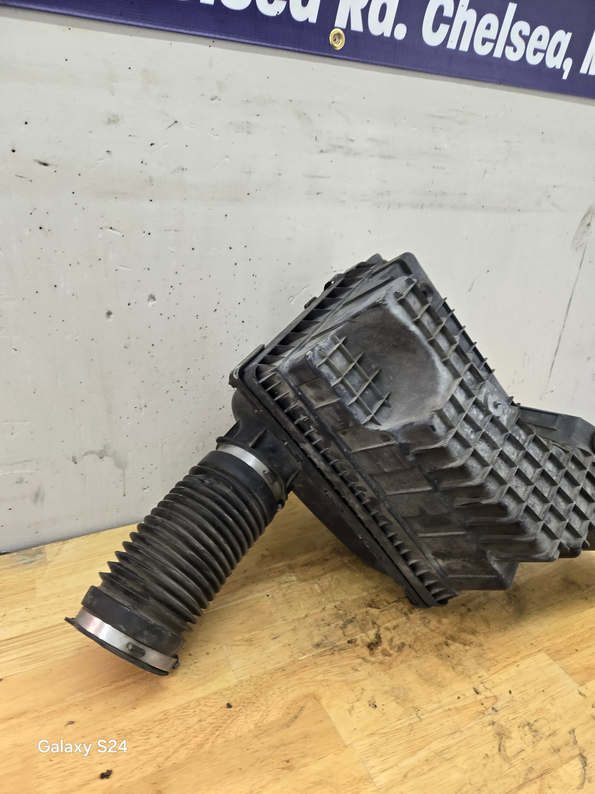 2004-2018 Dodge Ram 1500 2500 3500 Air Intake Box Cleaner