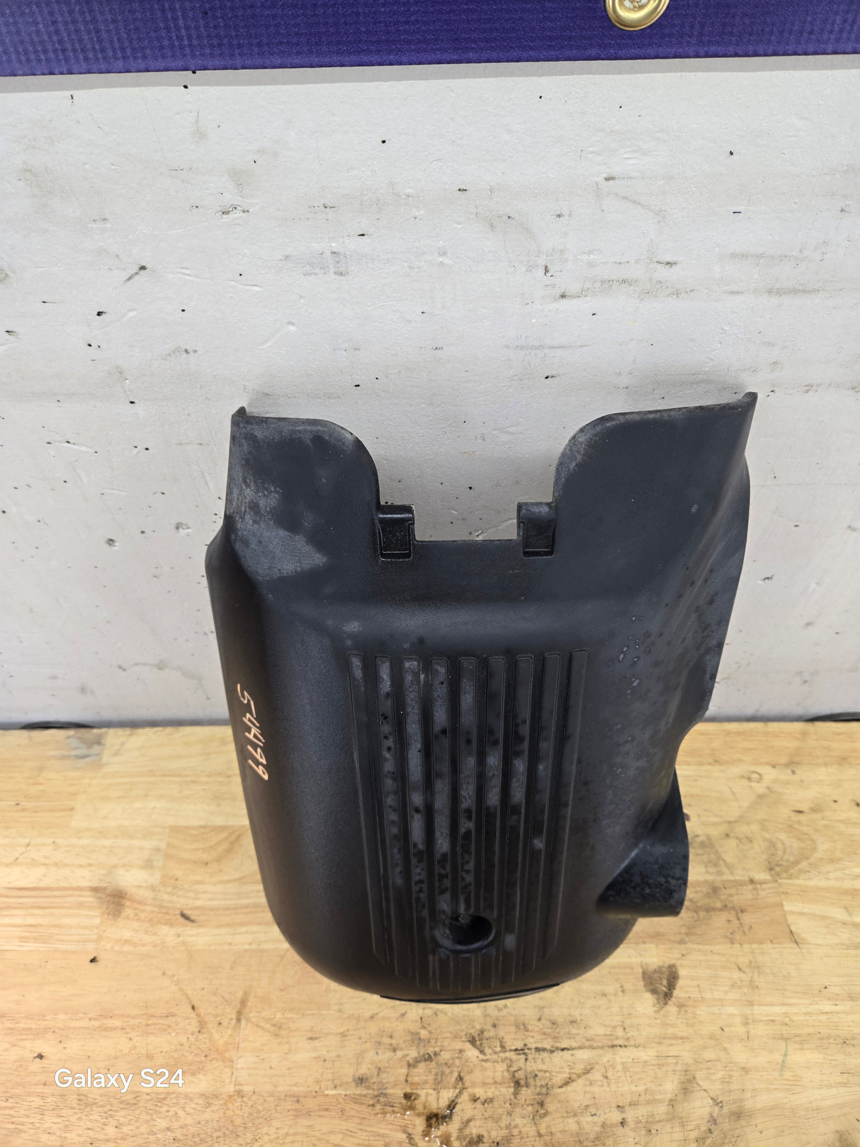 2001-2006 Chevrolet Silverado Tahoe Sierra Yukon Engine Cover Assembly 12561509