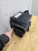 1999-2009 Chevrolet Silverado / GMC Sierra 1500 2500 3500 Engine Air Intake Box Cleaner