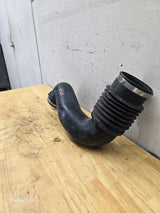 1999-2007 Chevrolet Silverado / GMC Sierra 1500 Engine Air Cleaner Outlet Duct Tube 25176891