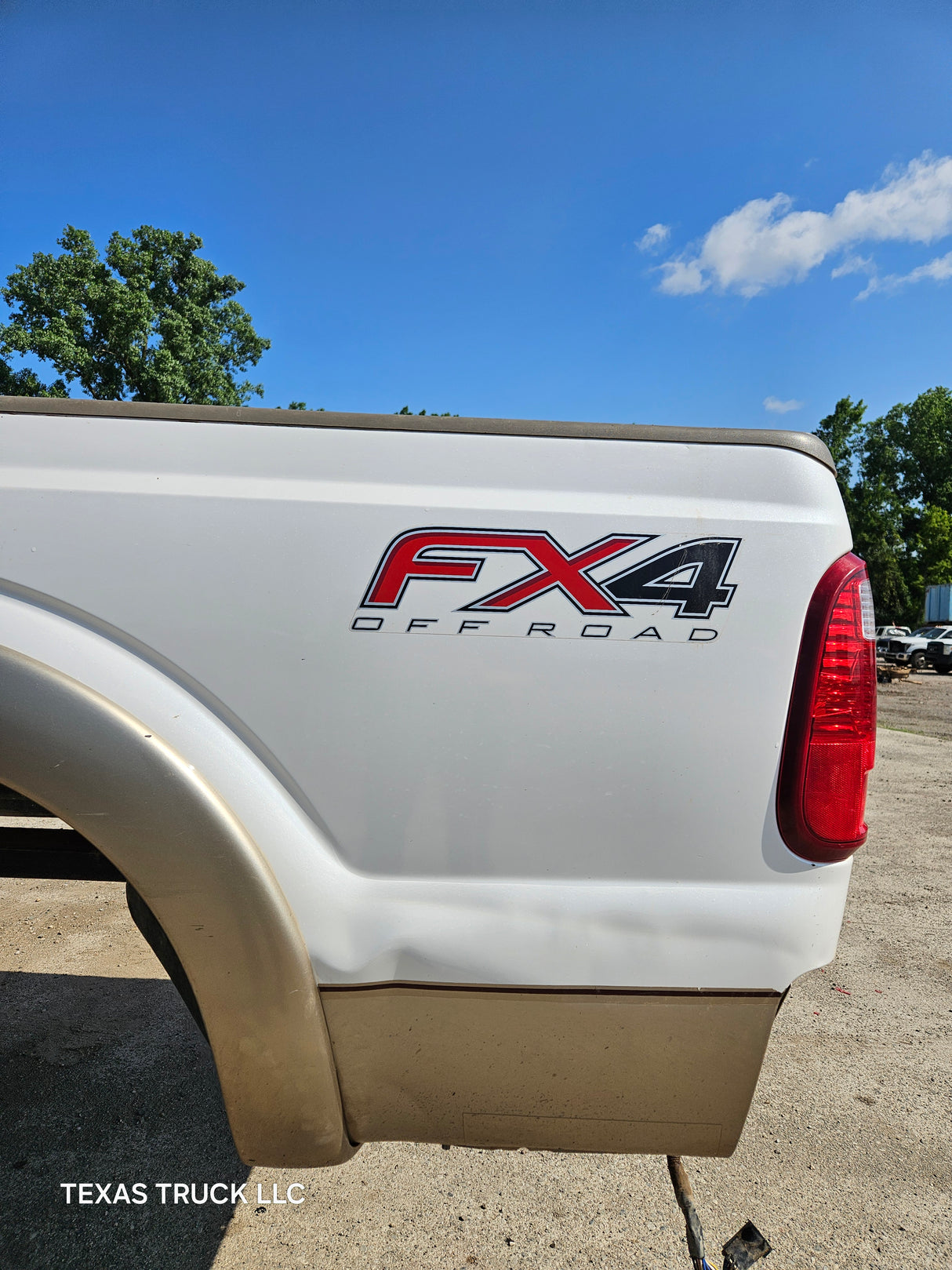 2011-2016 Ford F250 F350 Super Duty 6' 9" Short Truck Bed