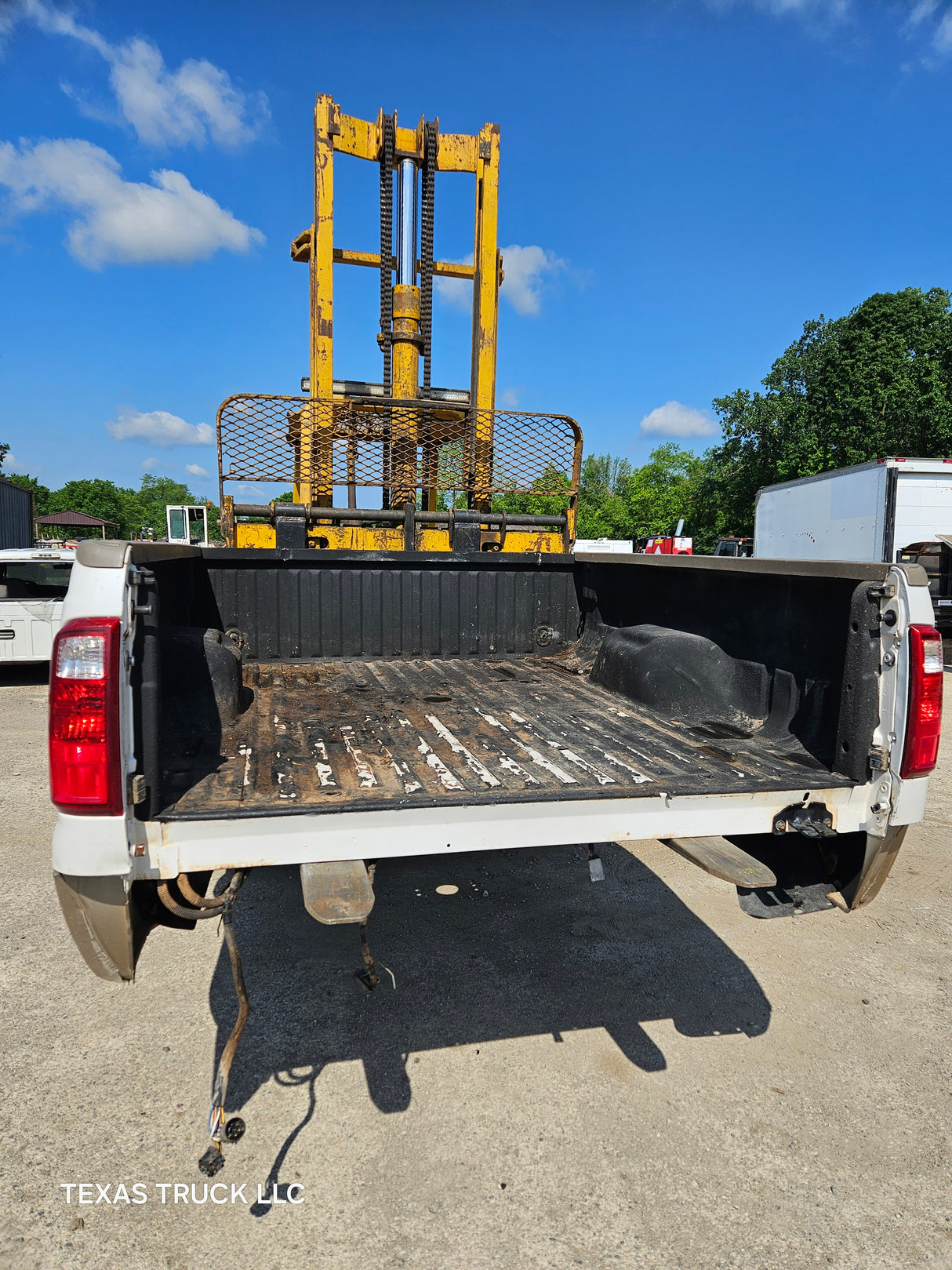 2011-2016 Ford F250 F350 Super Duty 6' 9" Short Truck Bed