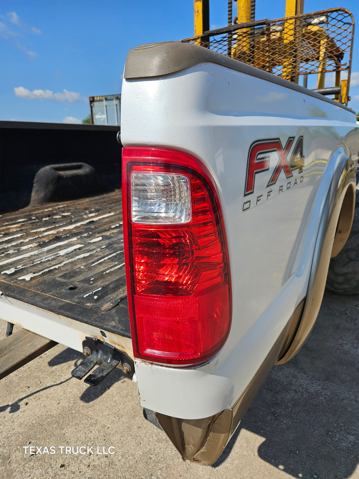 2011-2016 Ford F250 F350 Super Duty 6' 9" Short Truck Bed