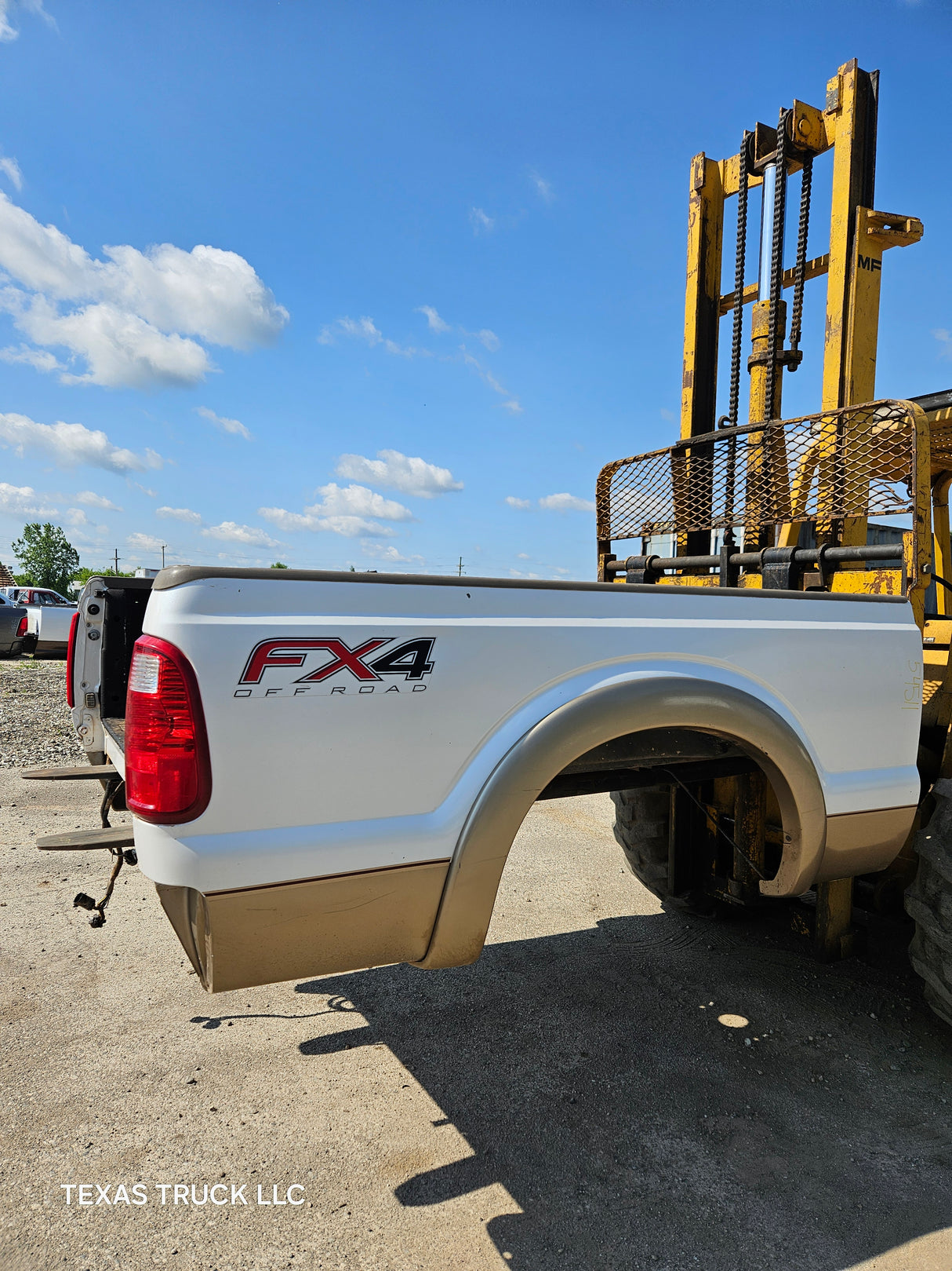 2011-2016 Ford F250 F350 Super Duty 6' 9" Short Truck Bed