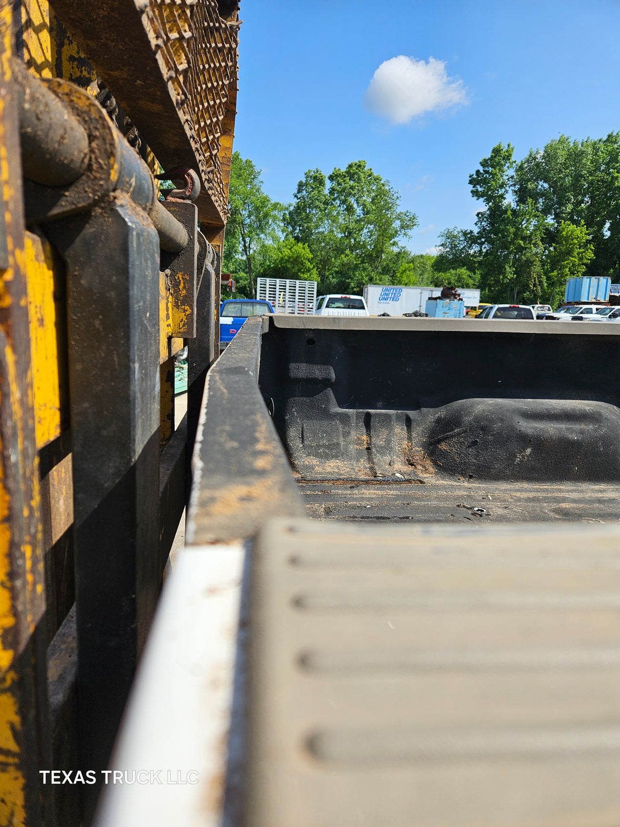 2011-2016 Ford F250 F350 Super Duty 6' 9" Short Truck Bed