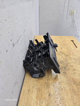 2007-2013 Chevy Silverado / GMC Sierra Engine Wiring Harness Fuse Block Bracket Assembly 22817835