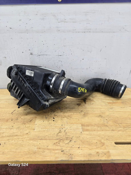 1999-2009 Chevrolet Silverado / GMC Sierra 1500 2500 3500 Engine Air Intake Box Cleaner