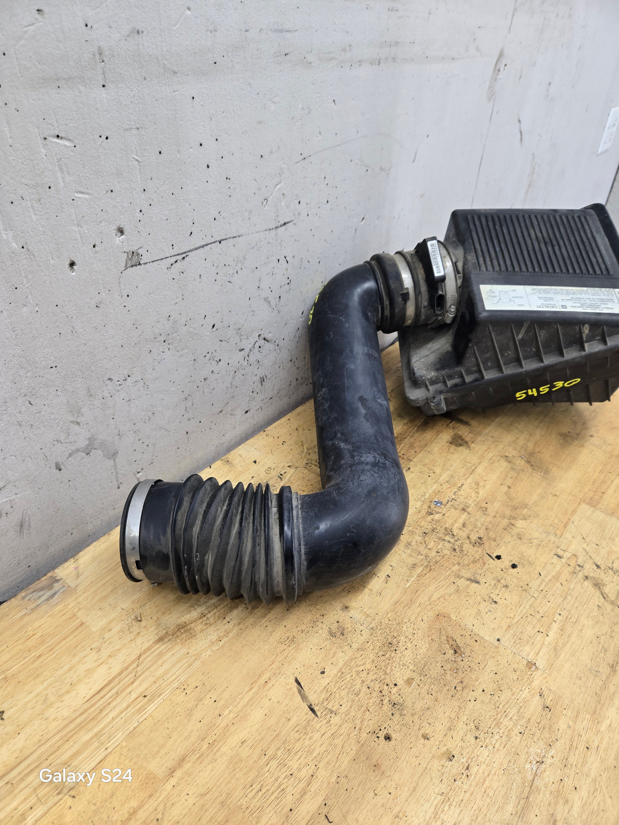 1999-2009 Chevrolet Silverado / GMC Sierra 1500 2500 3500 Engine Air Intake Box Cleaner