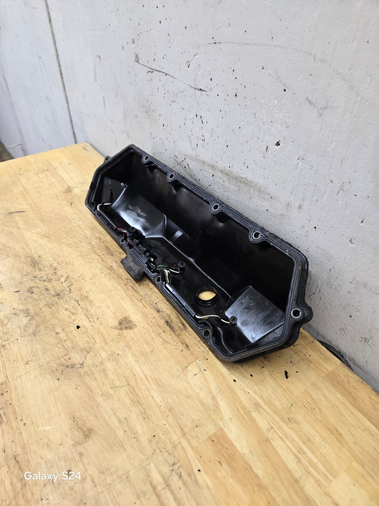 1999-2003 7.3L Power Stroke Driver Side Valve Cover Rust Free!