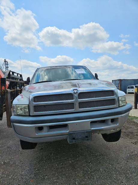 2001 Dodge Ram 1500 Regular Cab Long Bed - FULL PART OUT