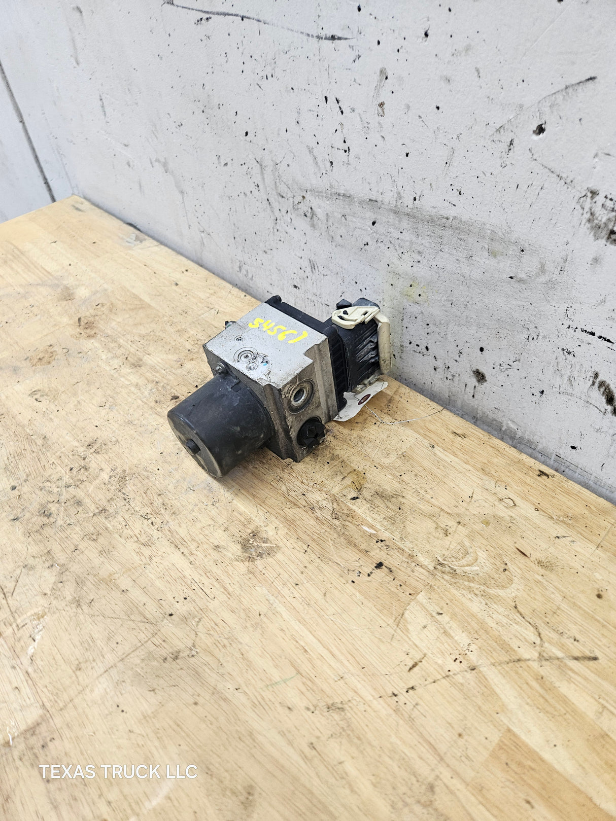 2007-2010 Chevrolet Silverado 2500 3500 ABS Pump Module Control Assembly 25802684