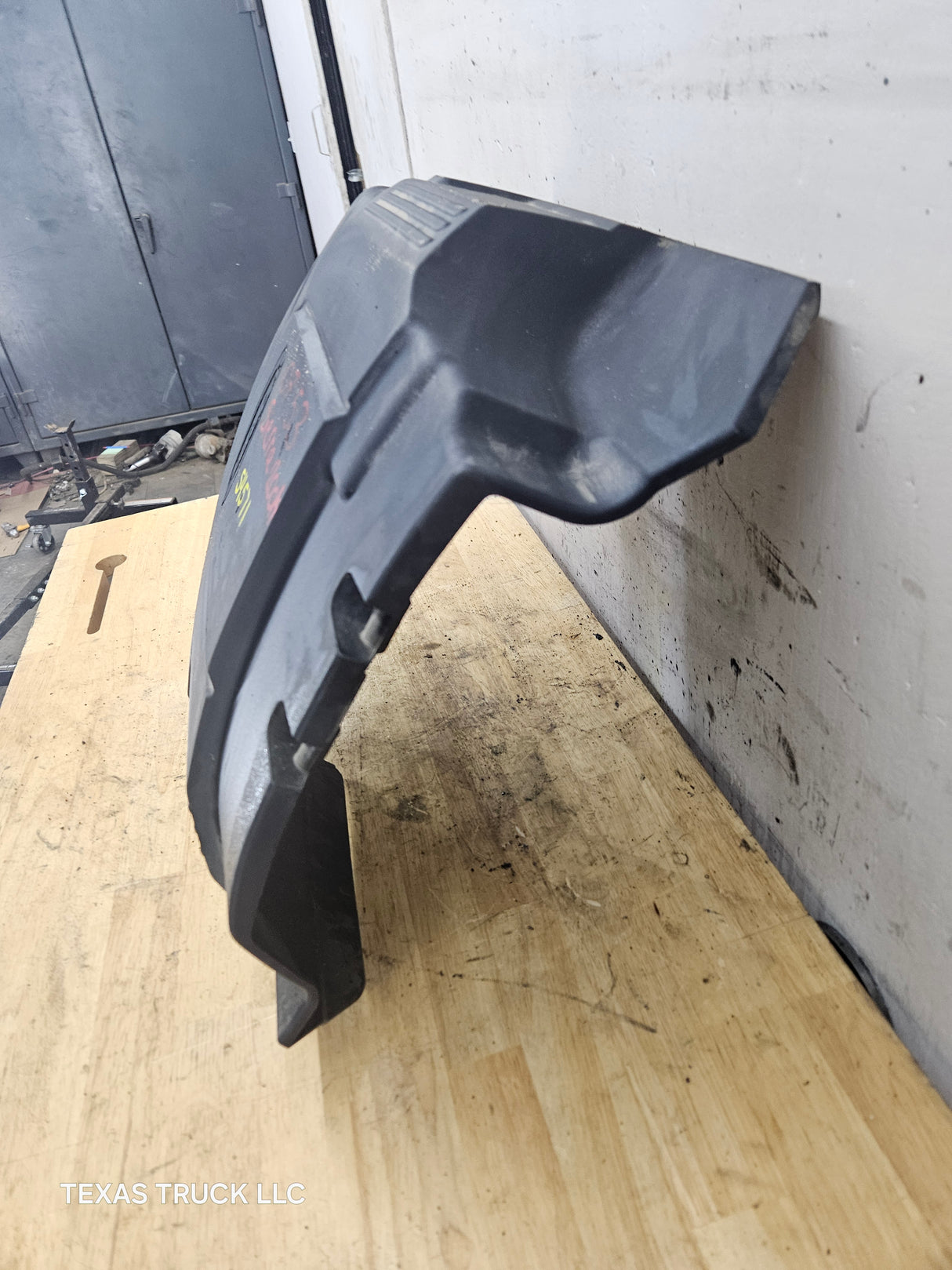 2007-2013 Chevrolet Silverado 1500 2500 3500 Engine Cover Assembly 15943789