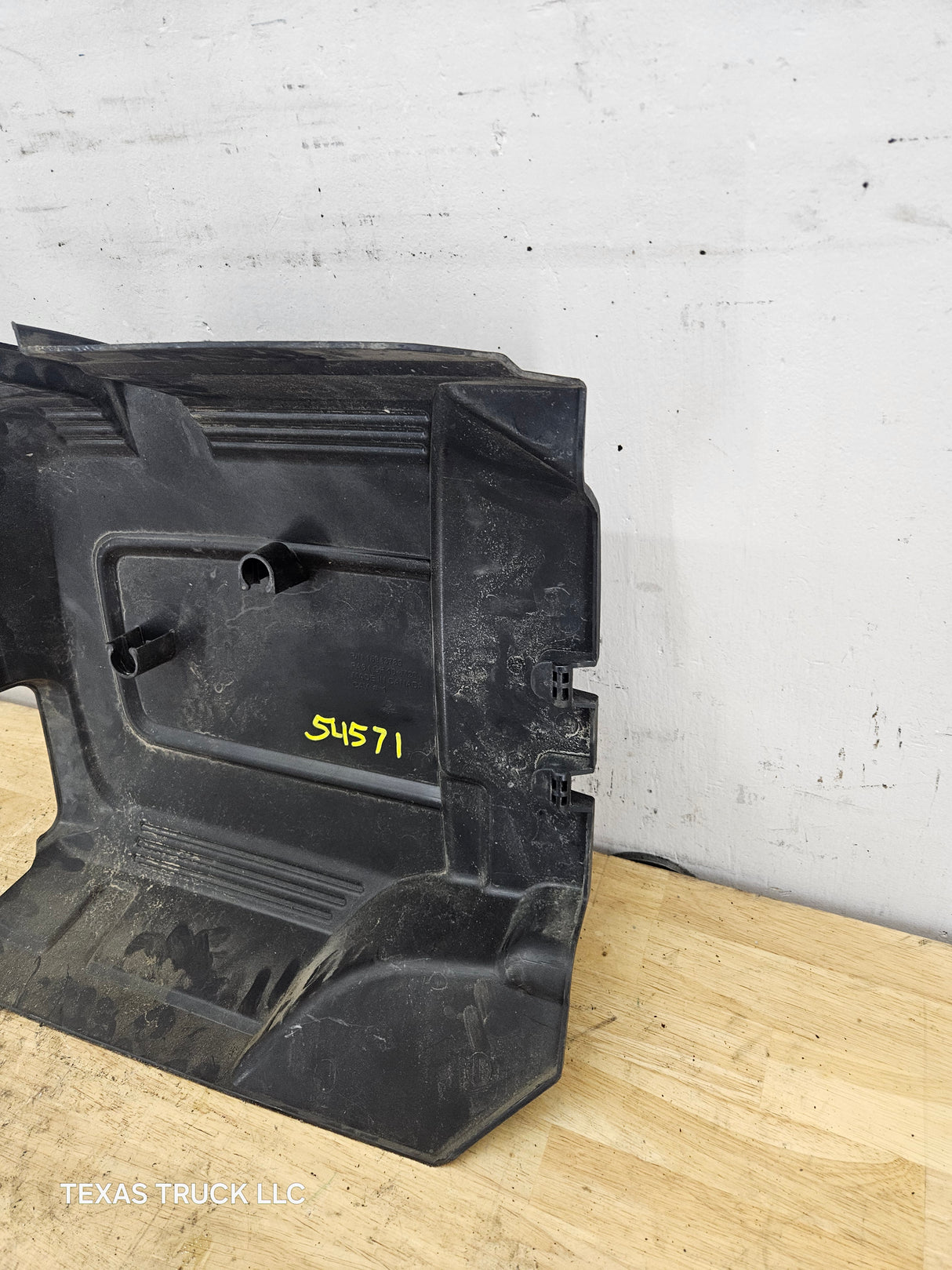 2007-2013 Chevrolet Silverado 1500 2500 3500 Engine Cover Assembly 15943789