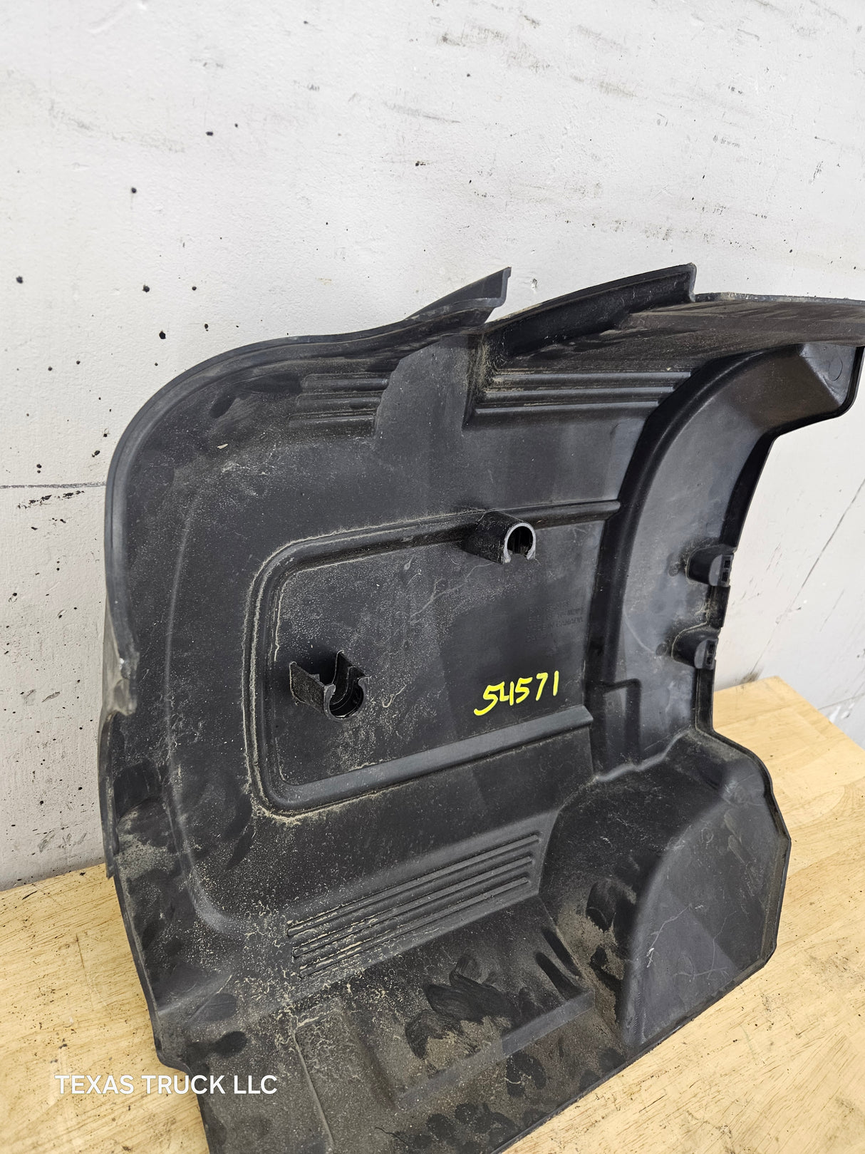 2007-2013 Chevrolet Silverado 1500 2500 3500 Engine Cover Assembly 15943789