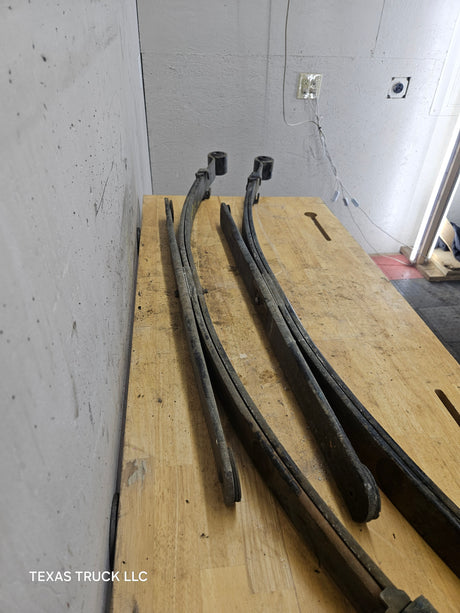 1999-2006 Chevrolet Silverado / GMC Sierra 1500 Rear Leaf Spring - Pair 15246971