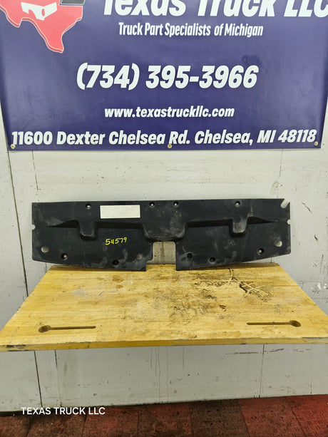 2007-2013 Chevrolet Silverado 1500 2500 3500 Radiator Upper Support Cover 22737376