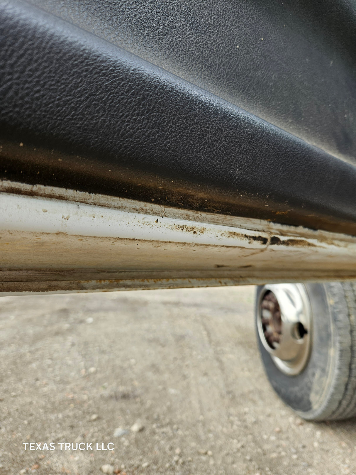 1999 DODGE RAM 3500 Regular Cab Stake Truck - FULL PART OUT