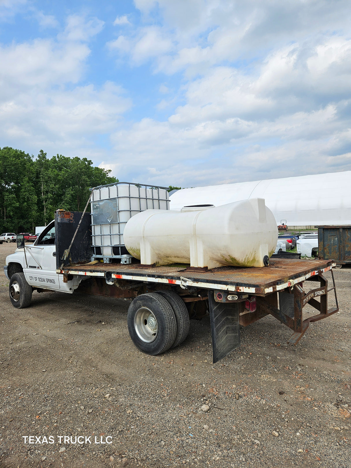 1999 DODGE RAM 3500 Regular Cab Stake Truck - FULL PART OUT