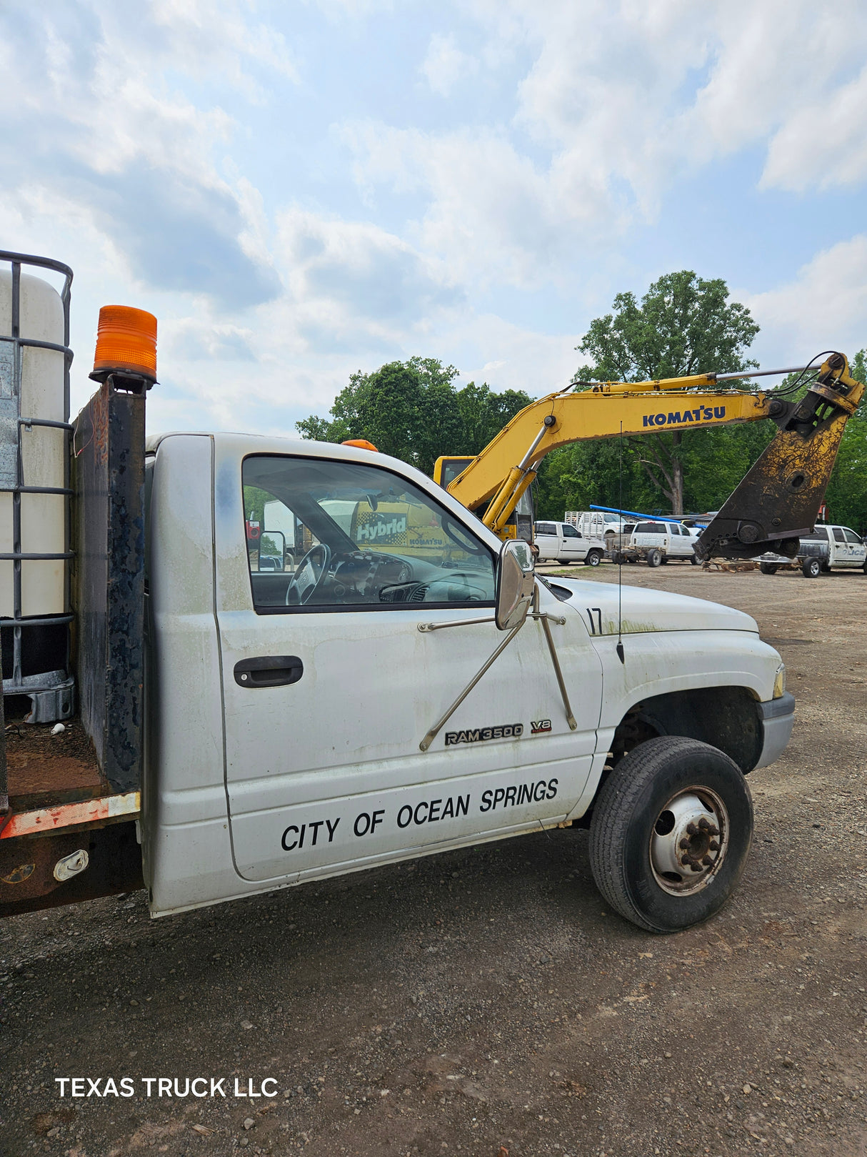 1999 DODGE RAM 3500 Regular Cab Stake Truck - FULL PART OUT