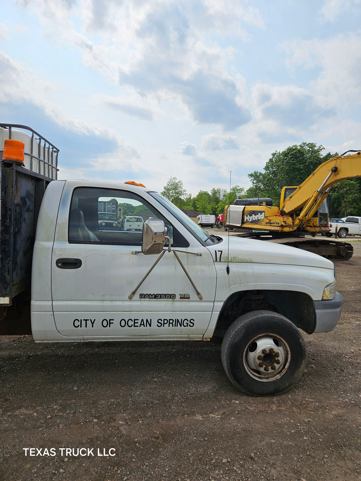 1999 DODGE RAM 3500 Regular Cab Stake Truck - FULL PART OUT