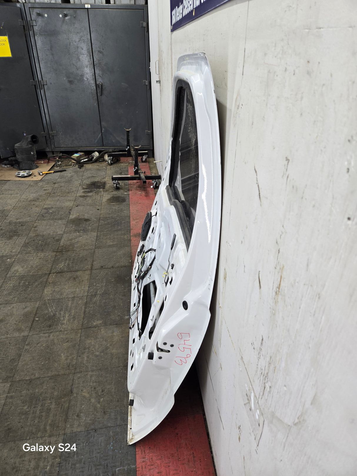 1999-2011 Ford Super Duty / Excursion Front Passenger Side RH Door F250 F350 F450 F550