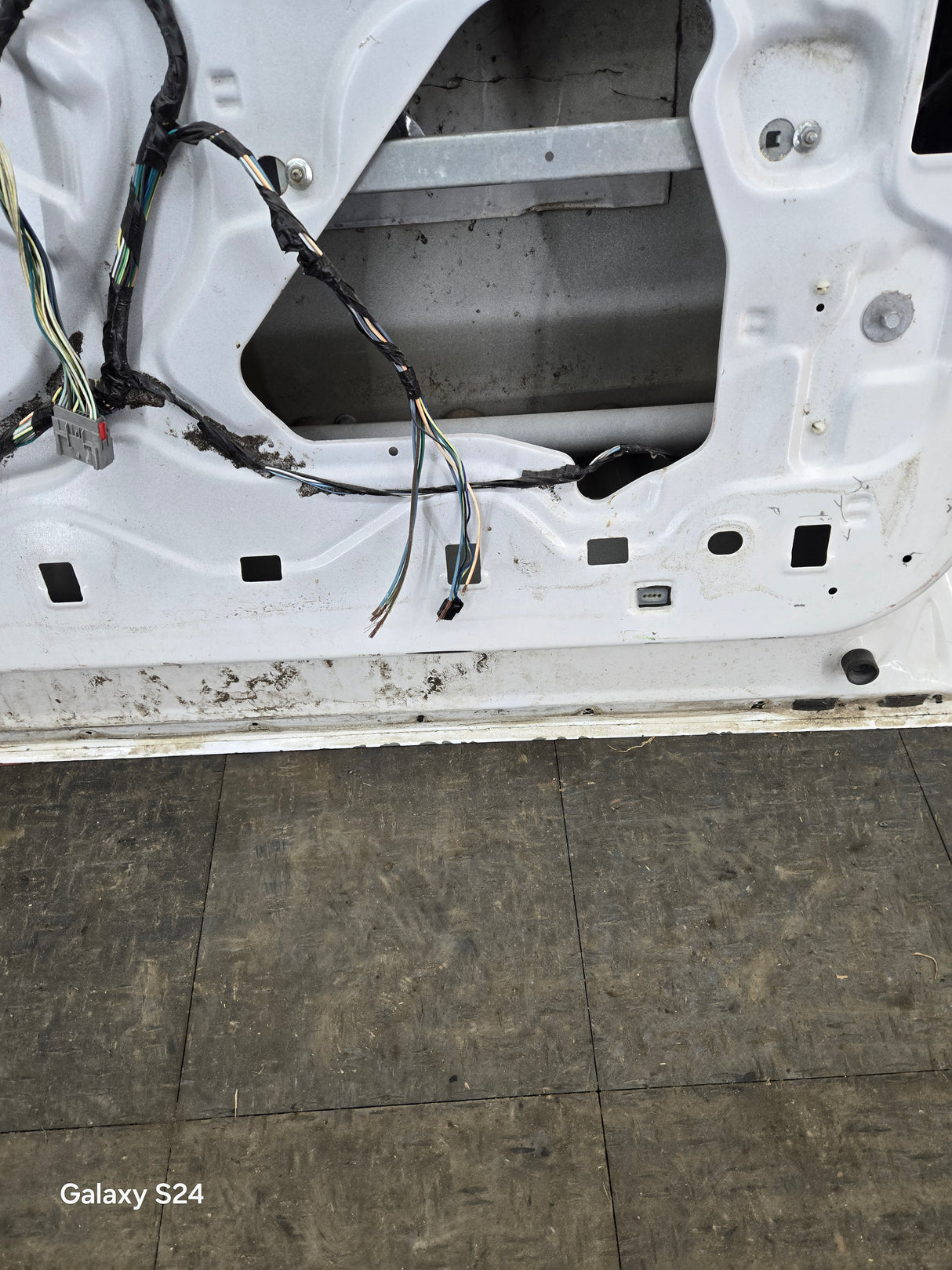1999-2011 Ford Super Duty / Excursion Front Passenger Side RH Door F250 F350 F450 F550