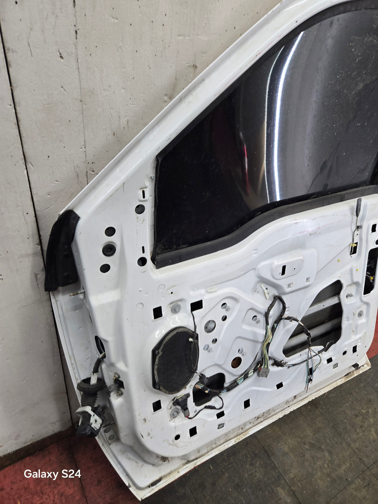 1999-2011 Ford Super Duty / Excursion Front Passenger Side RH Door F250 F350 F450 F550