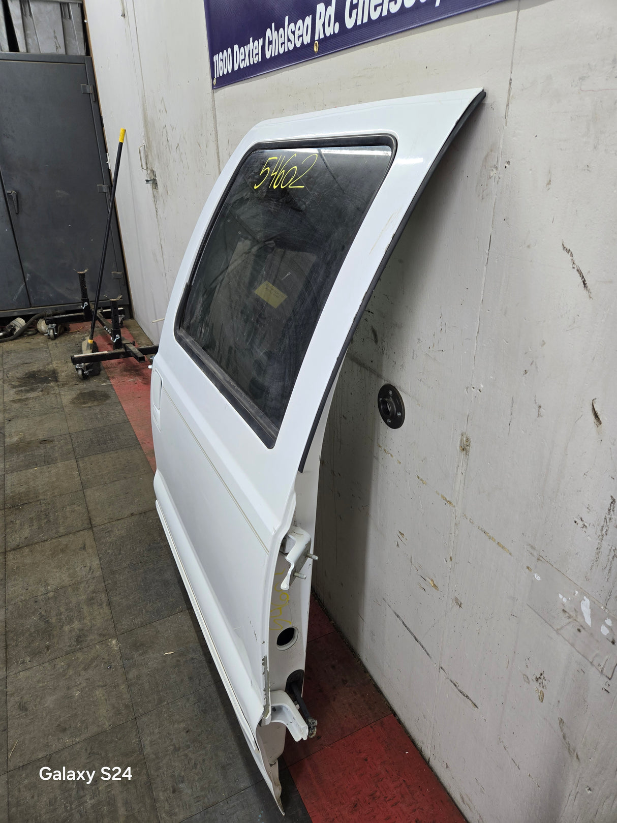 1999-2005 Ford Excursion Passenger Rear Door
