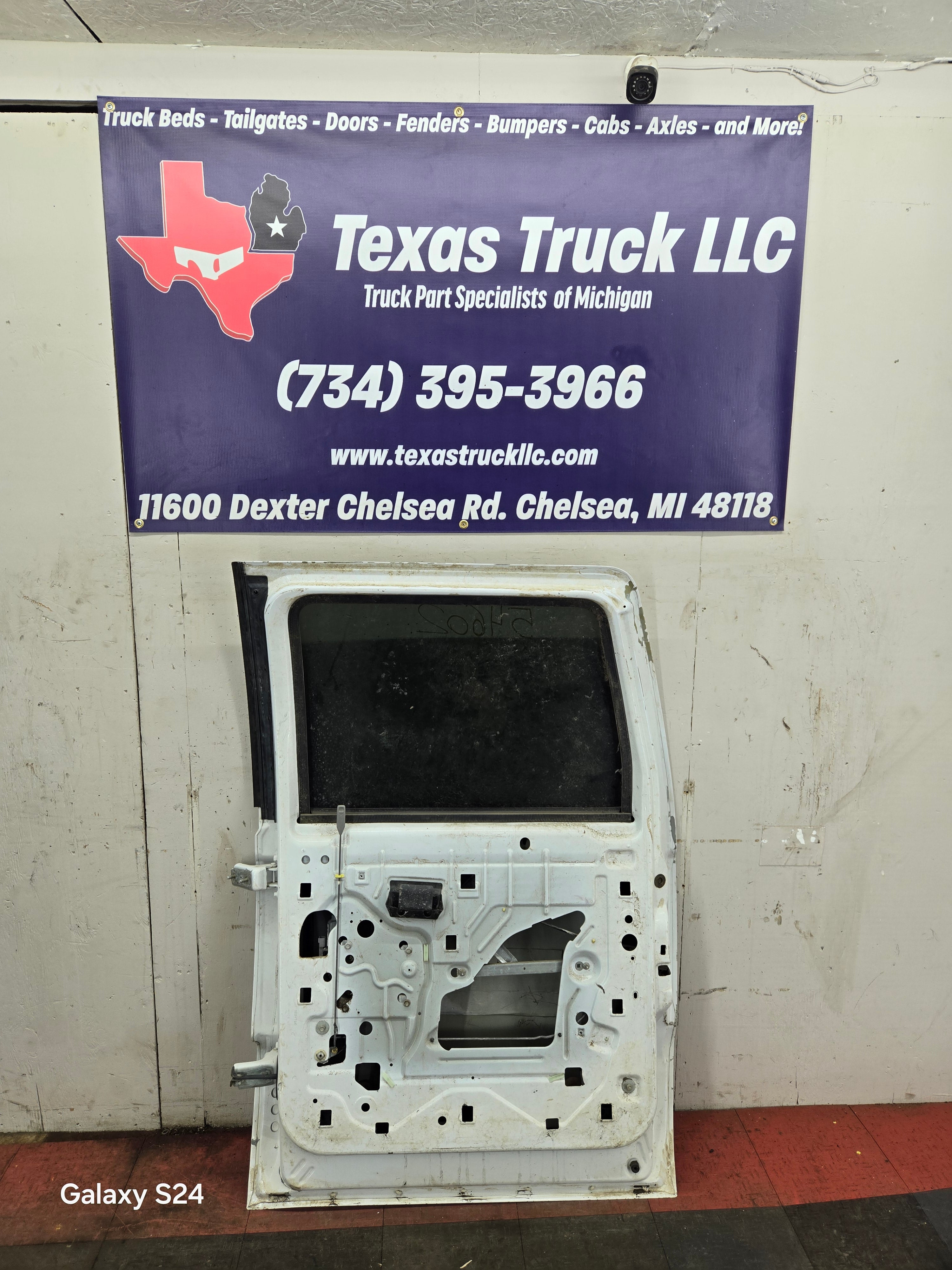 1999-2005 Ford Excursion Passenger Rear Door - Texas Truck LLC