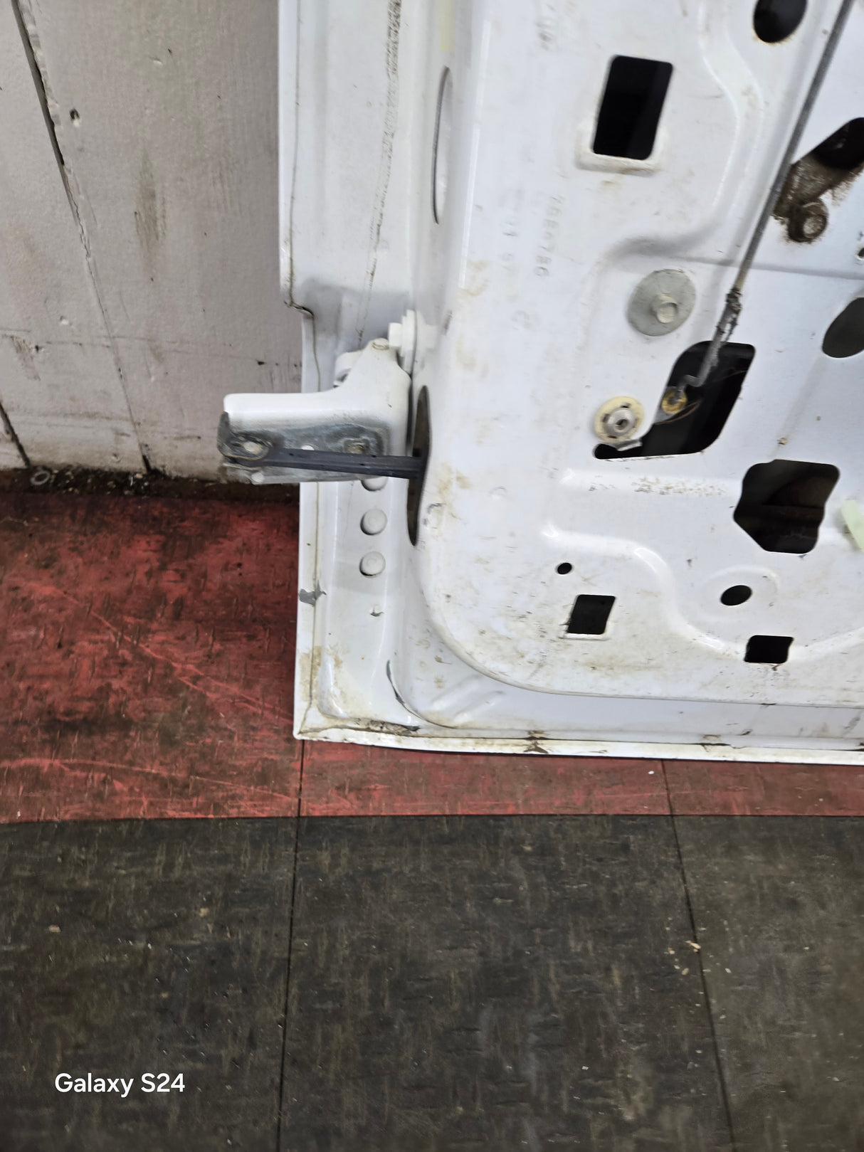 1999-2005 Ford Excursion Passenger Rear Door