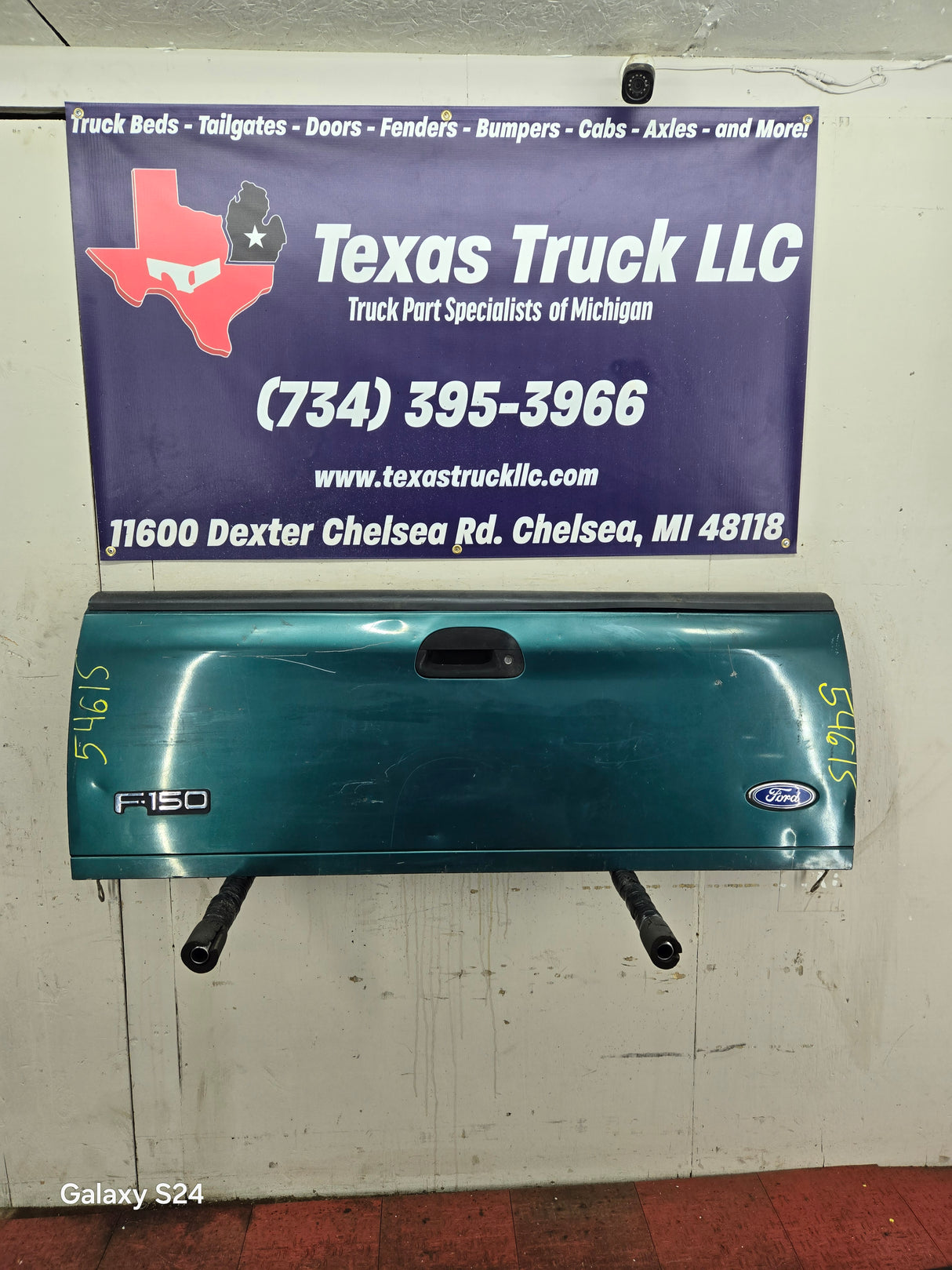 1997-2003 F150 / 1999-2007 Ford F250 F350 F450 F550 Super Duty Tailgate