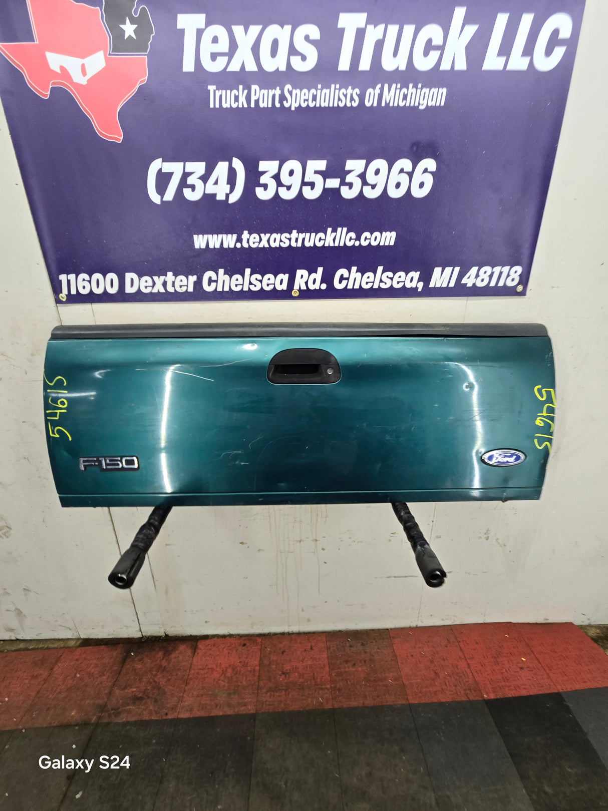 1997-2003 F150 / 1999-2007 Ford F250 F350 F450 F550 Super Duty Tailgate