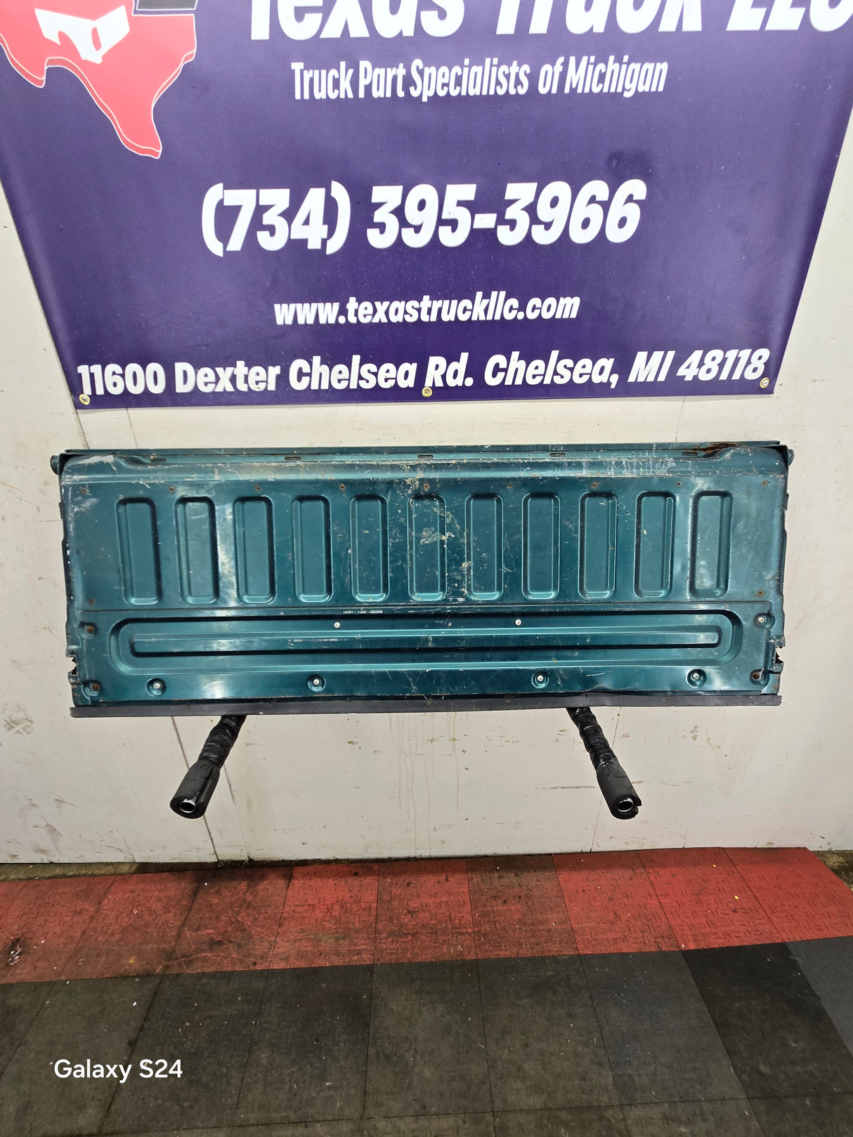 1997-2003 F150 / 1999-2007 Ford F250 F350 F450 F550 Super Duty Tailgate