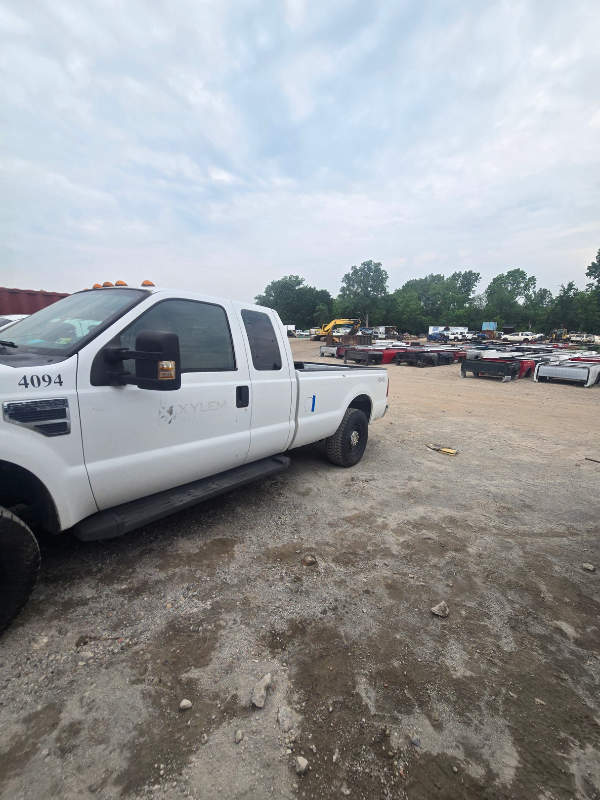 2010 Ford F-250 Extended Cab Long Bed Super Duty 4x4 - FULL PART OUT