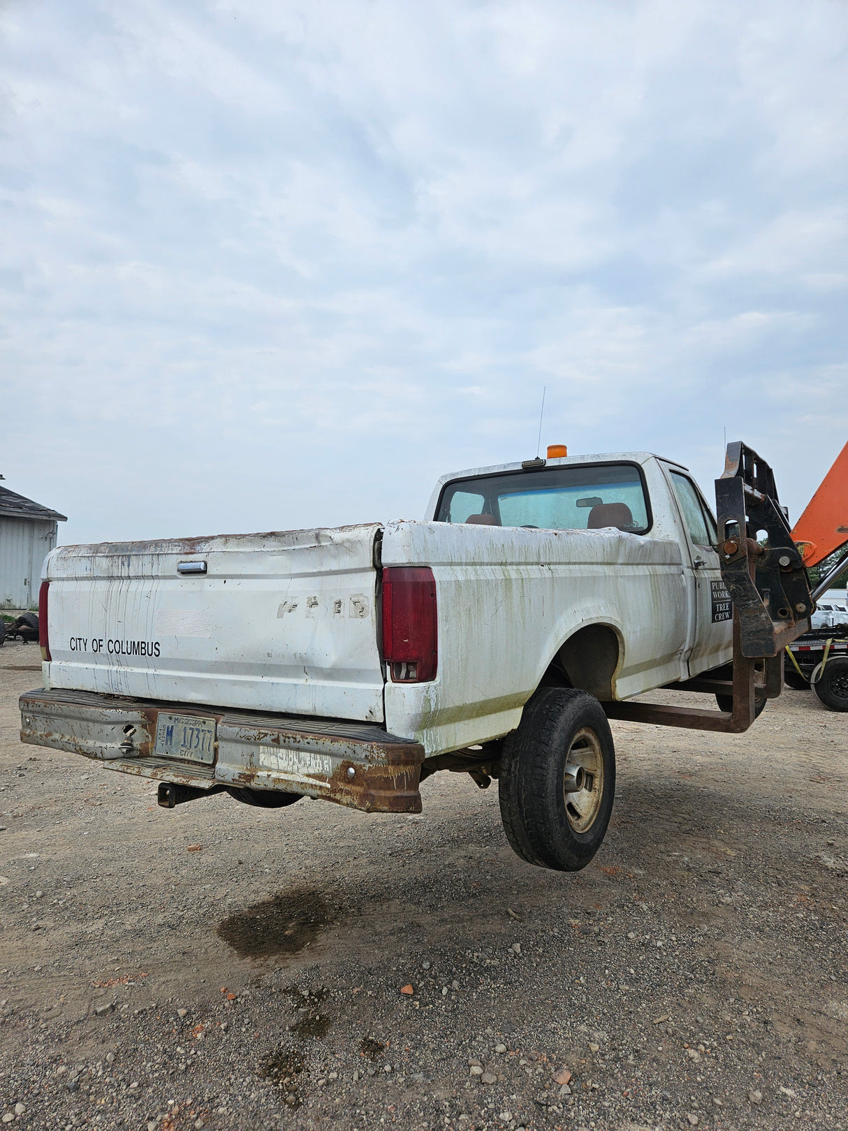 1993 Ford F150 Regular Cab 8' Long Bed OBS - FULL PART OUT