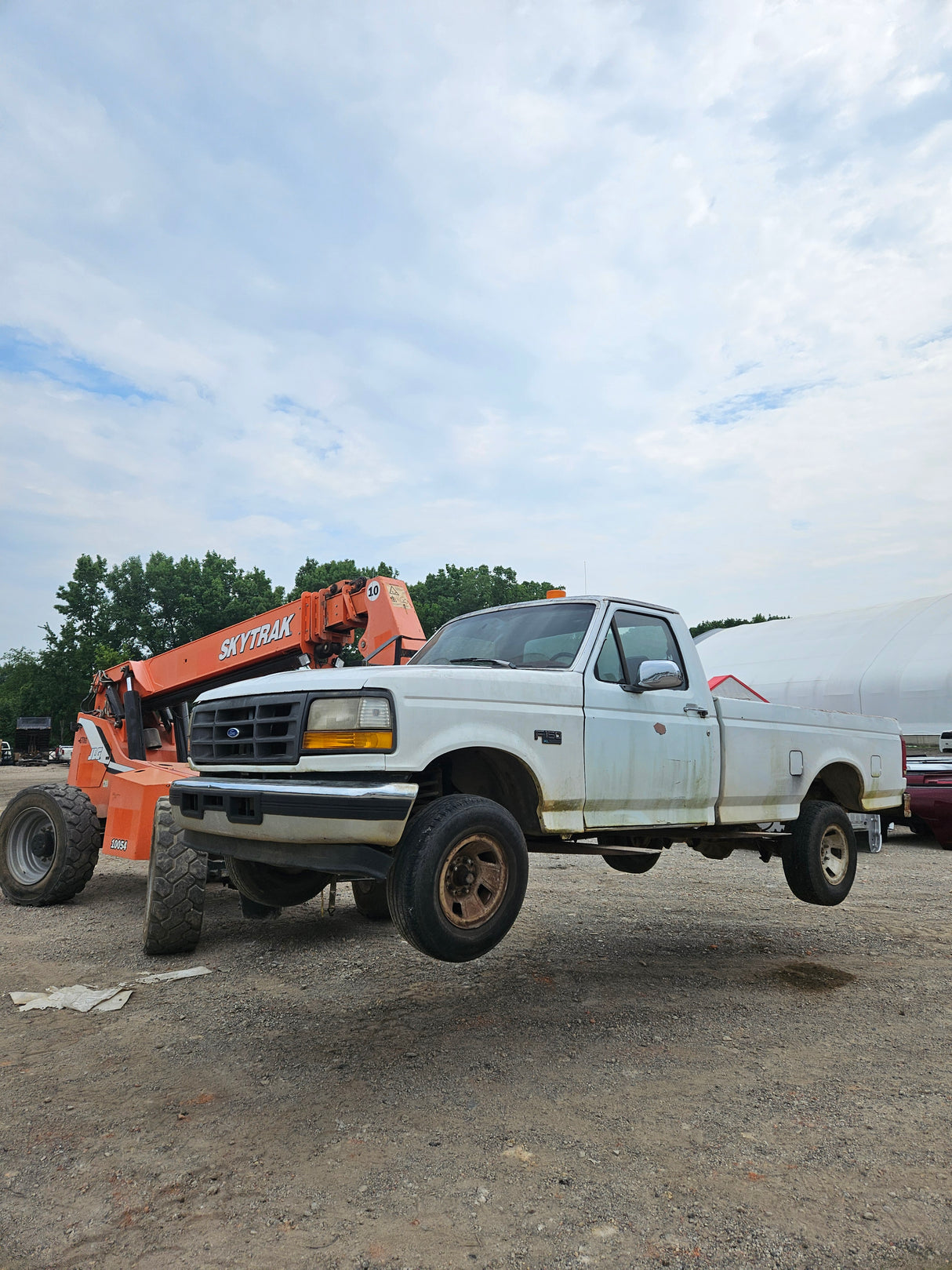 1993 Ford F150 Regular Cab 8' Long Bed OBS - FULL PART OUT