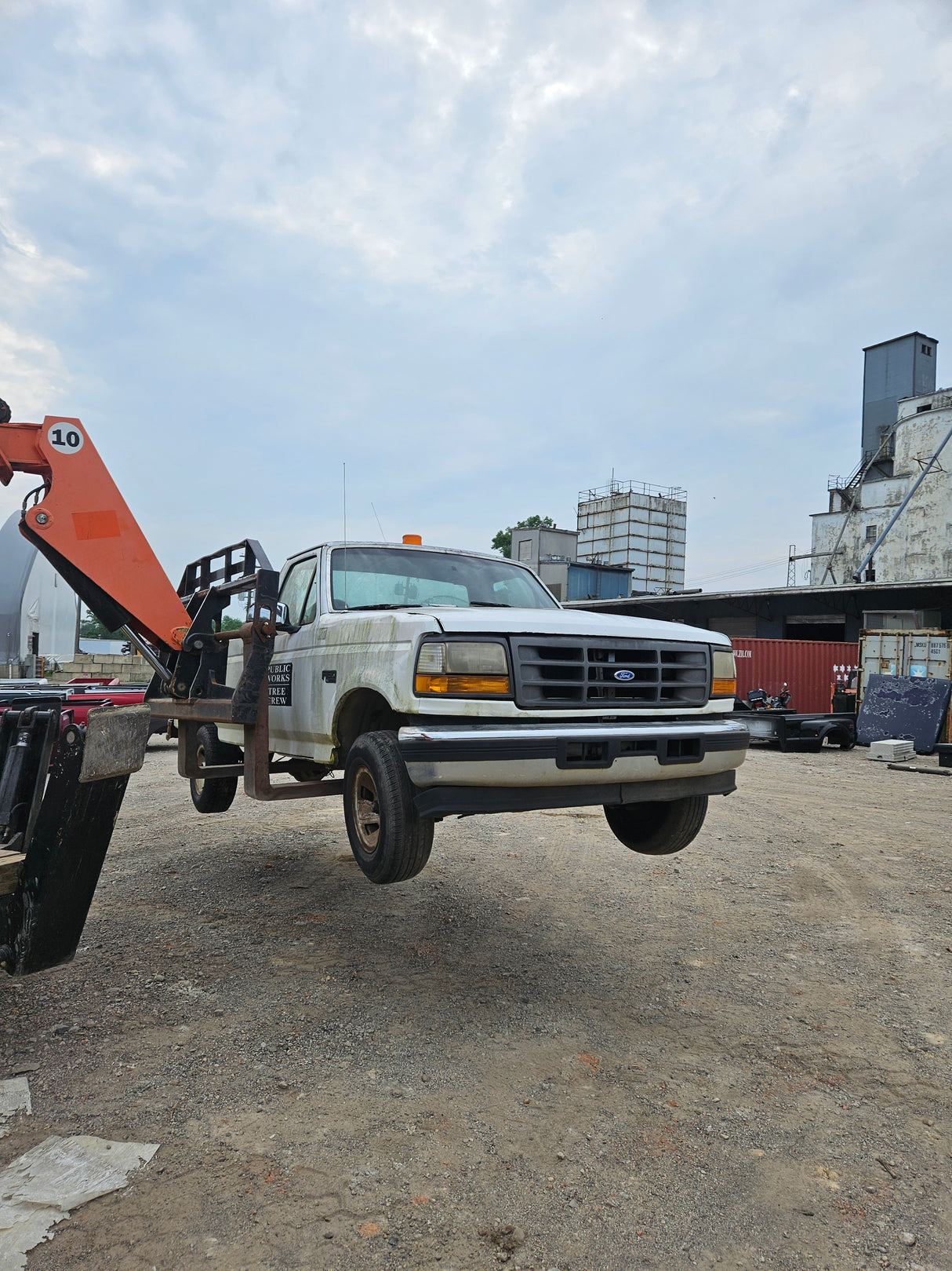 1993 Ford F150 Regular Cab 8' Long Bed OBS - FULL PART OUT