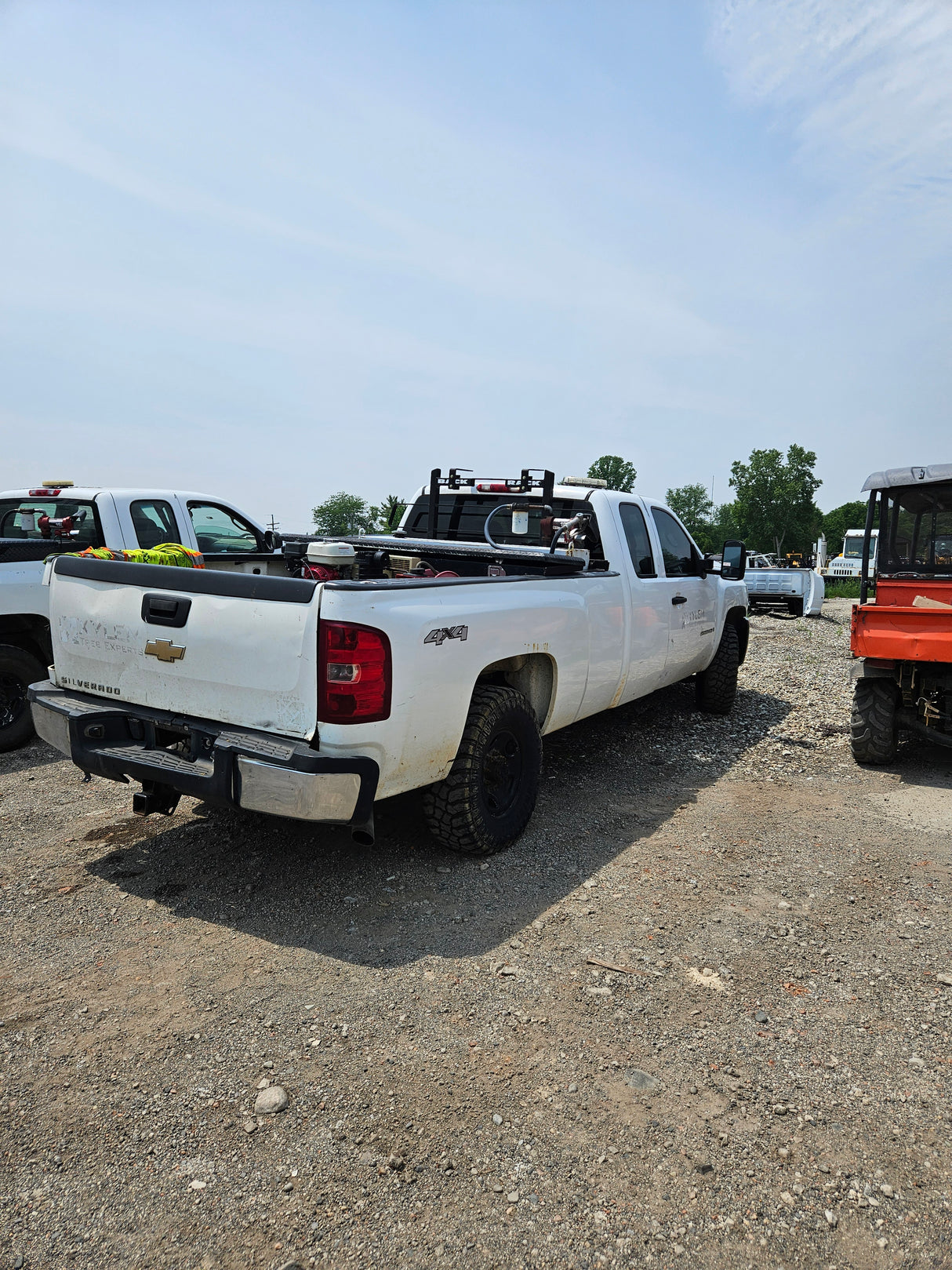 2008 Chevrolet Silverado 2500HD Extended Cab 4 door Long Bed 8' - FULL PART OUT