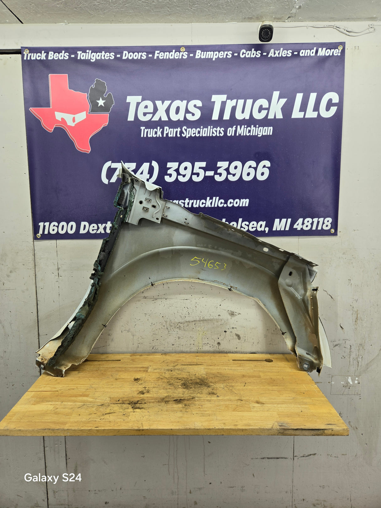 2011-2016 Ford Super Duty F250 F350 LH Driver Side Front Fender