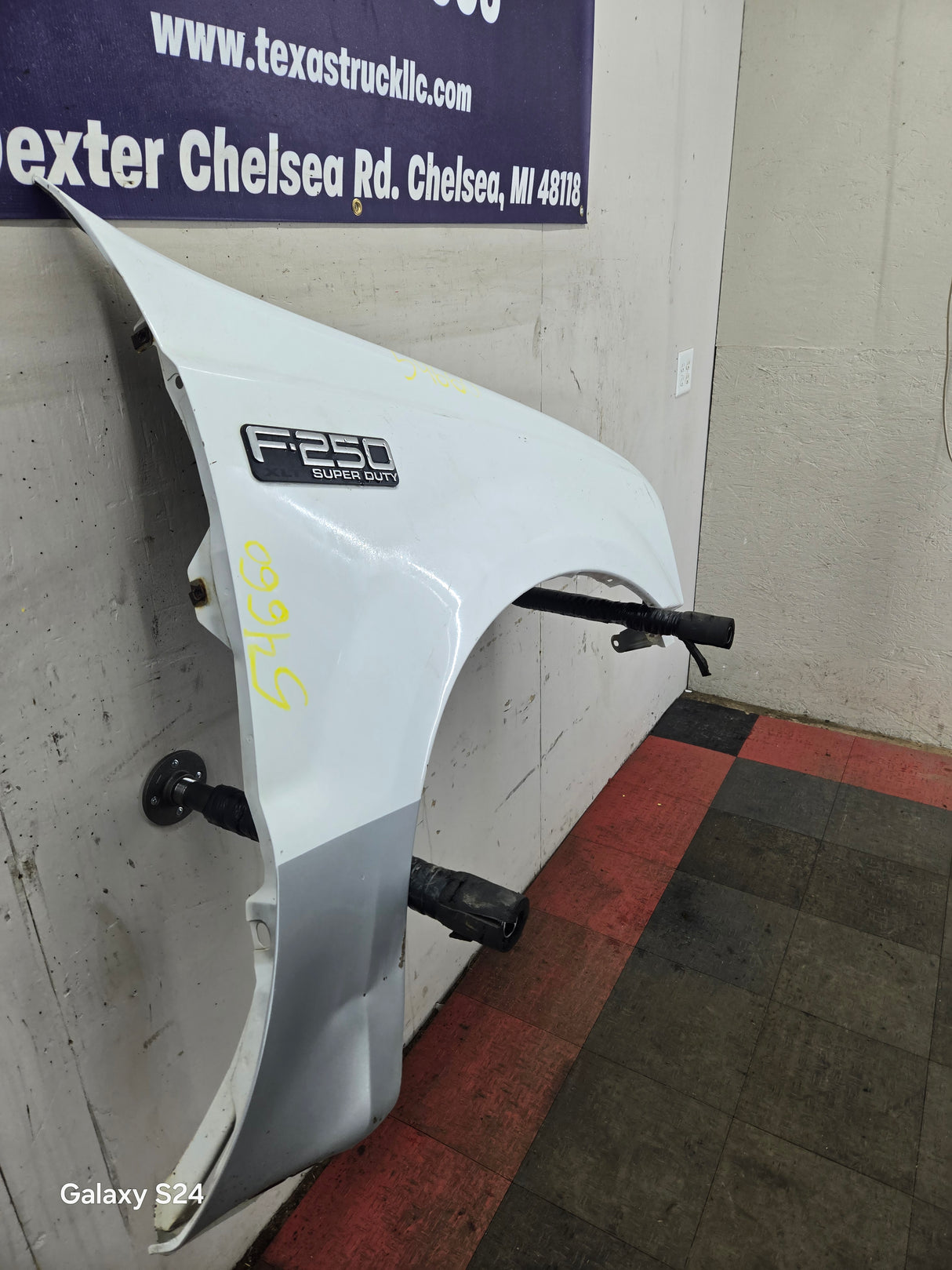 1999-2007 Ford Super Duty RH Passenger Side Front Fender F250 F350 F450 F550 Excursion