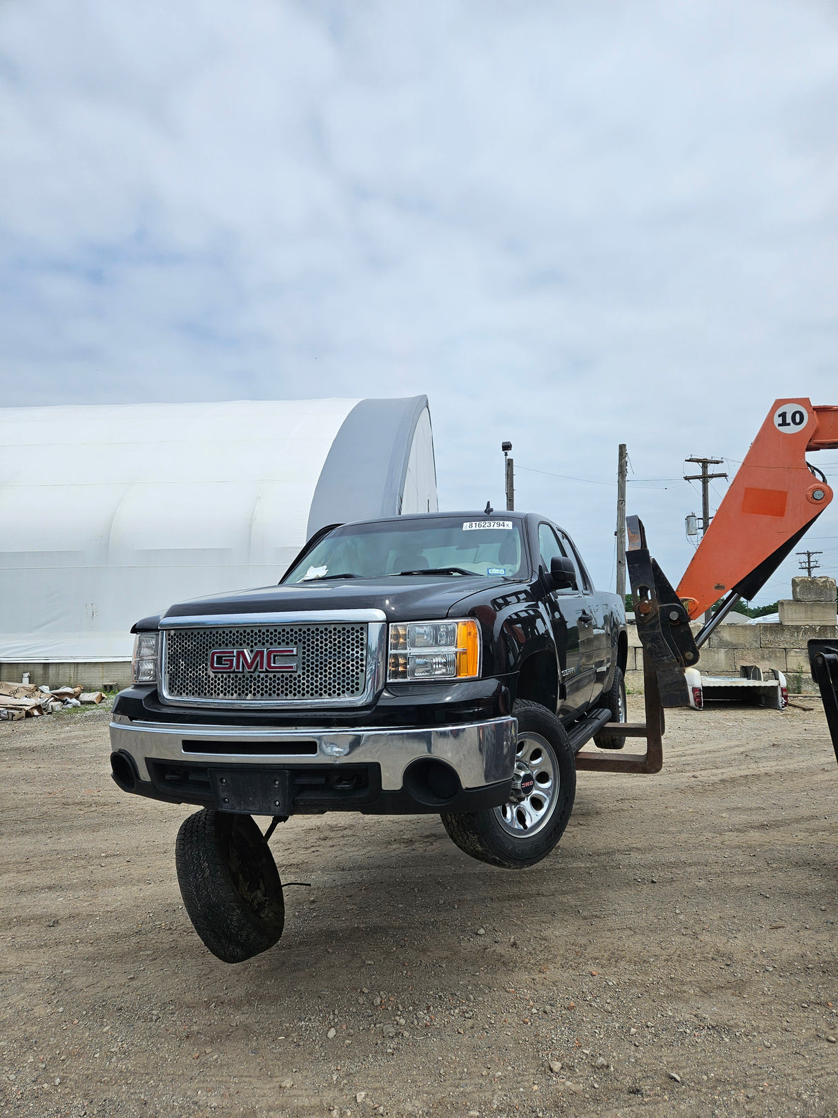 2011 GMC Sierra Extended Cab Short Bed 1500 - FULL PART OUT