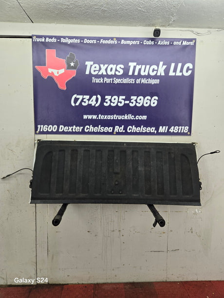 2007-2013 Chevrolet Silverado / GMC Sierra 1500 2500 3500 HD Tailgate