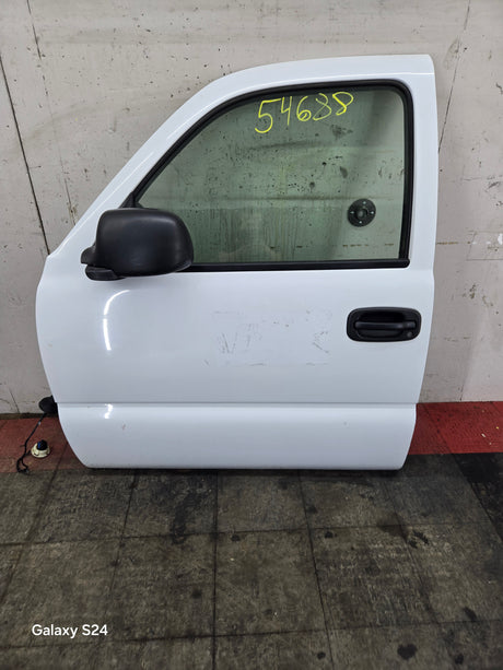 1999-2006 Chevrolet Silverado / GMC Sierra 1500 2500 3500 HD Front Driver Side Door LH