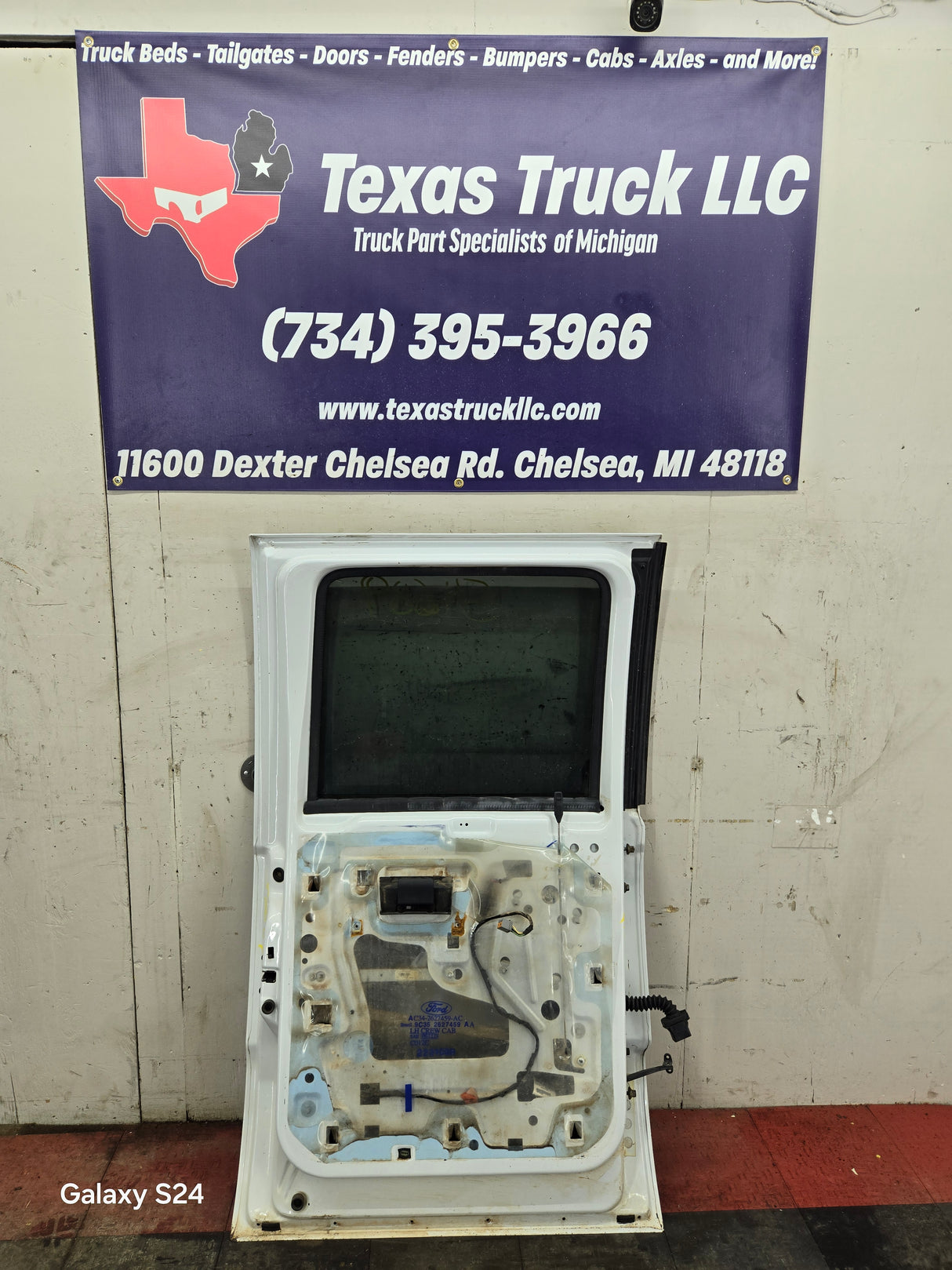 1999-2011 Ford Super Duty LH Driver Side Rear Door Crew Cab F250 F350 F450 F550