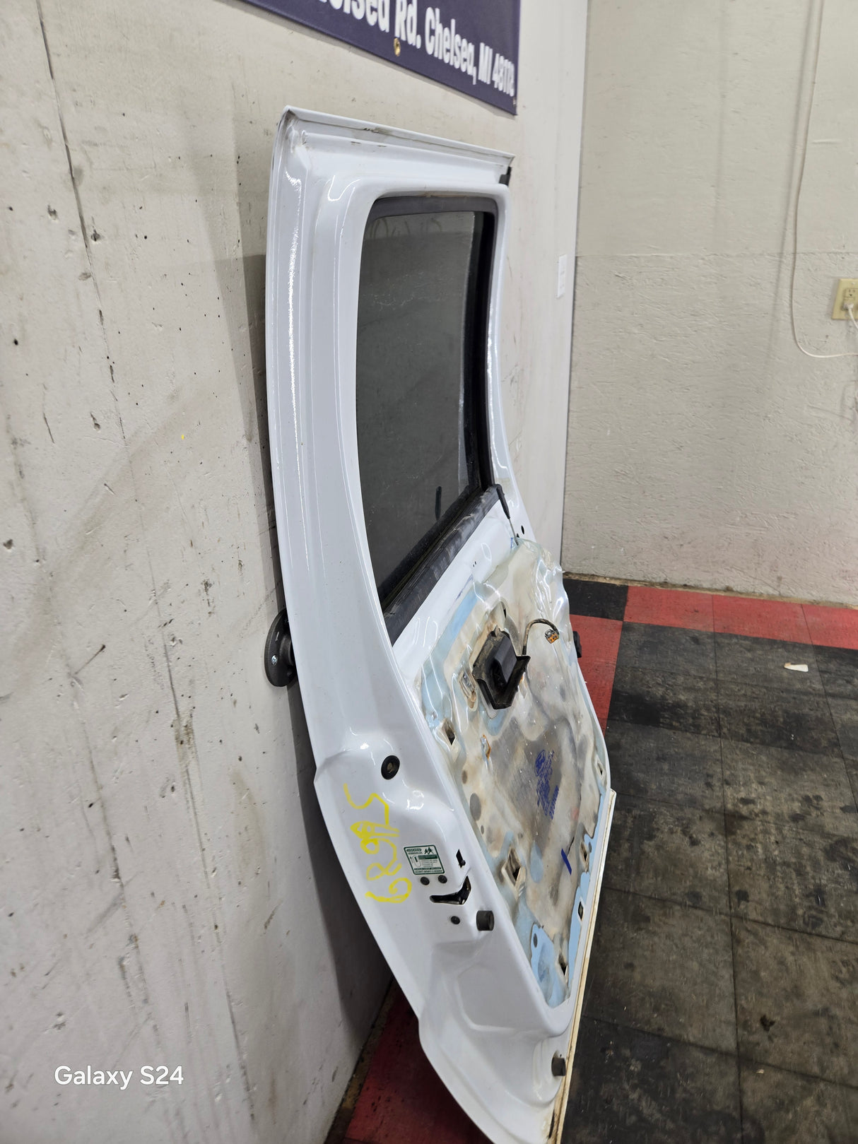 1999-2011 Ford Super Duty LH Driver Side Rear Door Crew Cab F250 F350 F450 F550
